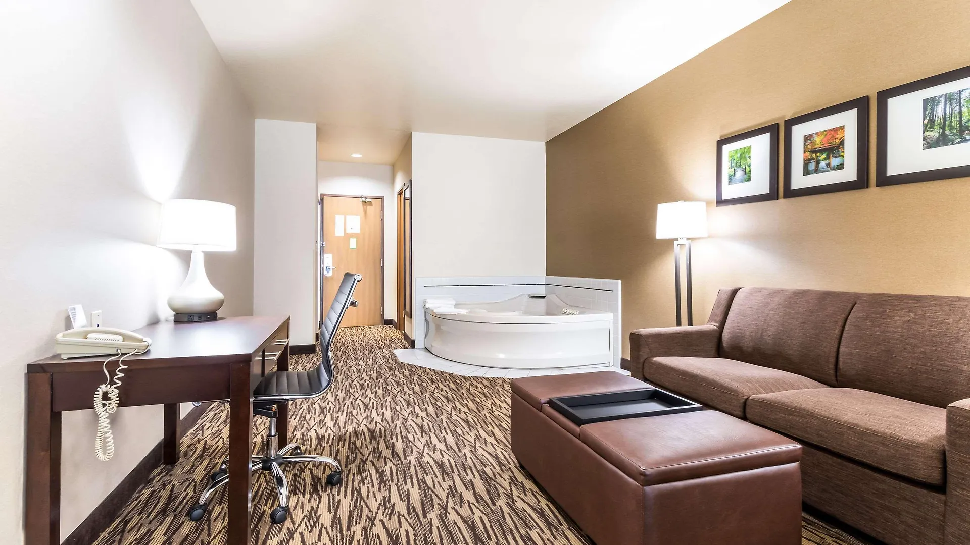 Hotel Comfort Suites Portland Airport