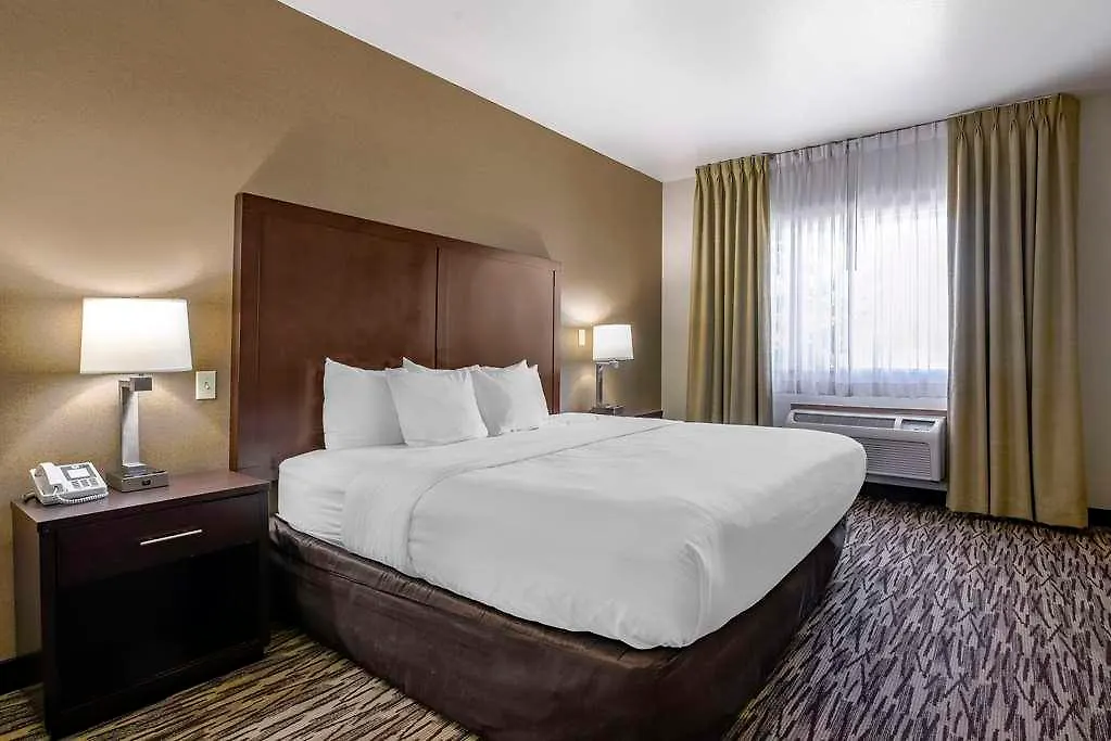 Comfort Suites Portland Airport 2*,  United States